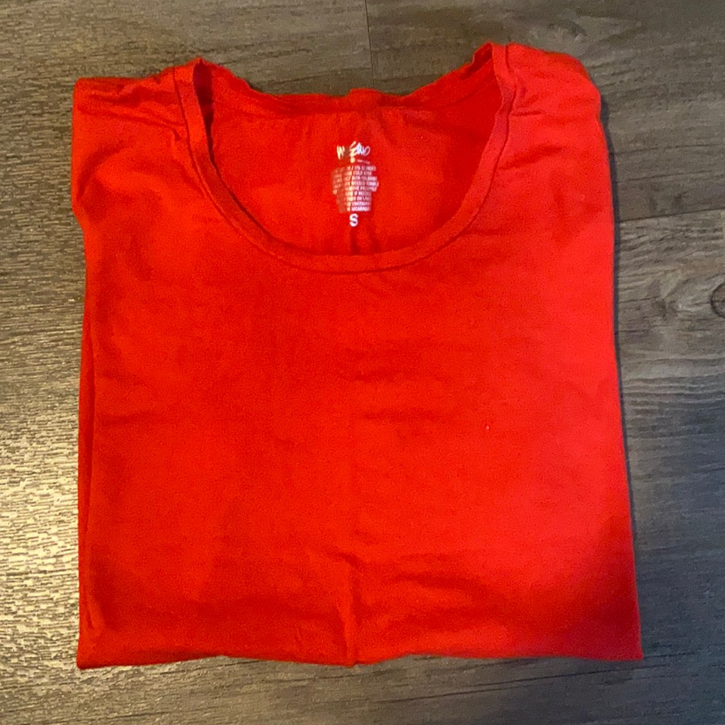 Red Basic Tee- Size Small Fitted